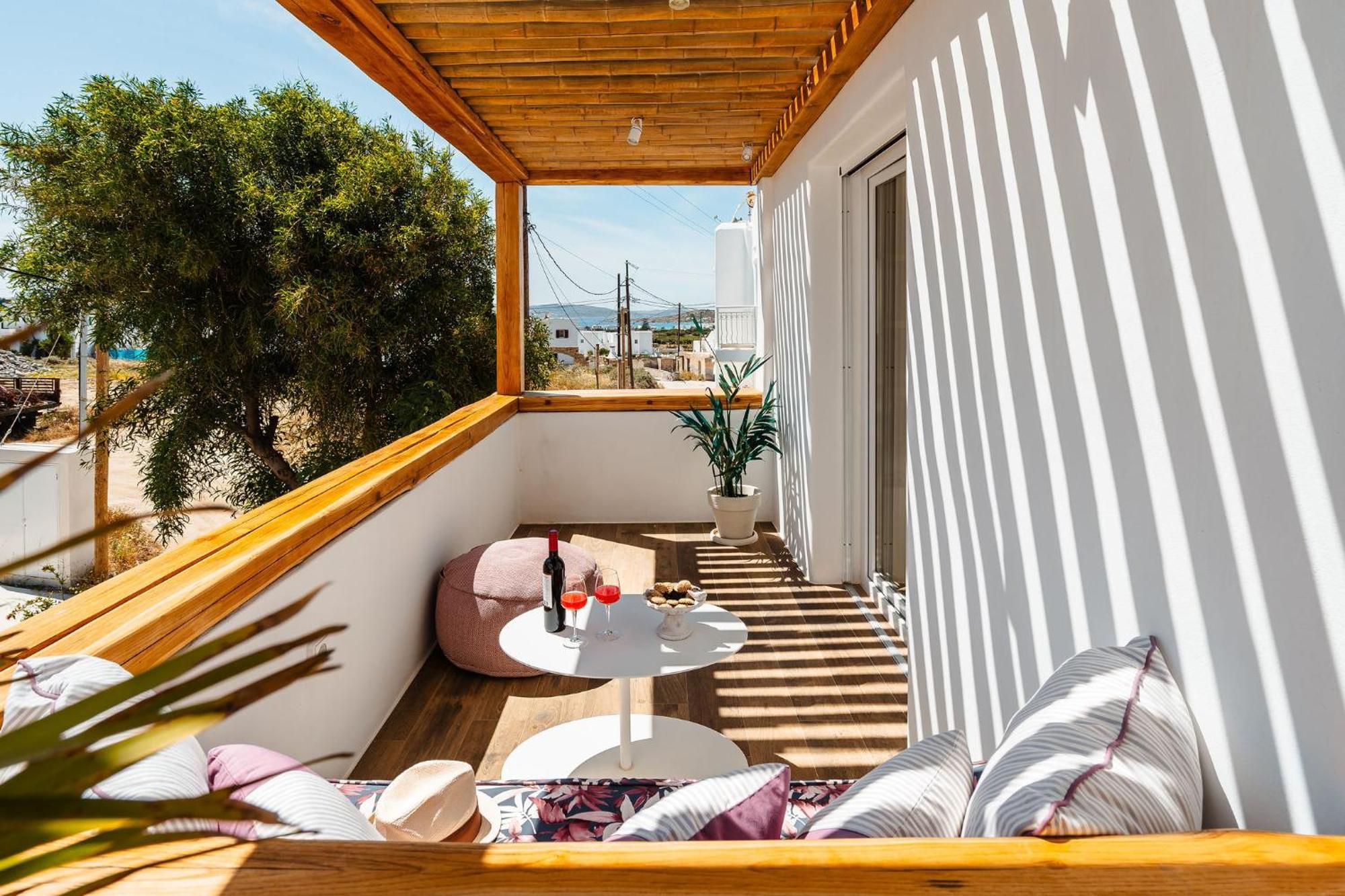 Sunday Luxury Suites Agia Anna  Exterior foto