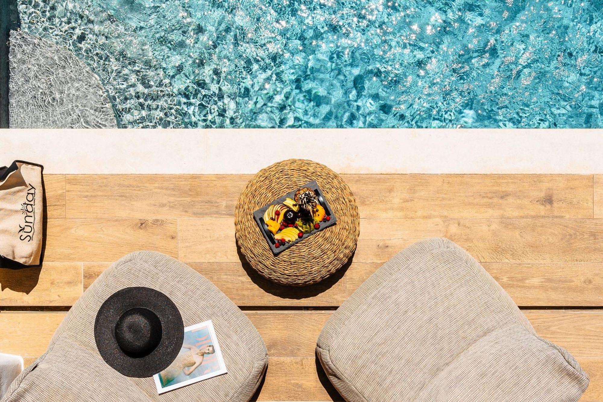 Sunday Luxury Suites Agia Anna  Exterior foto