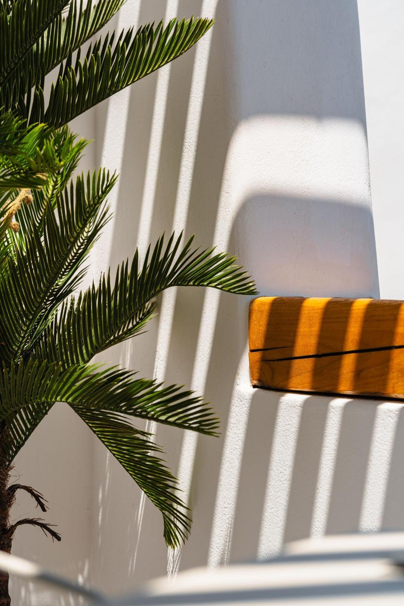 Sunday Luxury Suites Agia Anna  Exterior foto