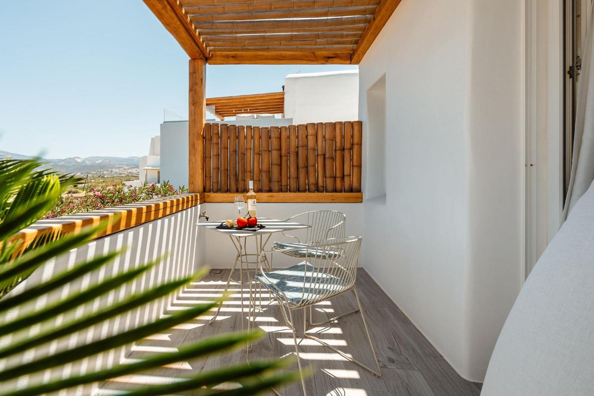 Sunday Luxury Suites Agia Anna  Exterior foto