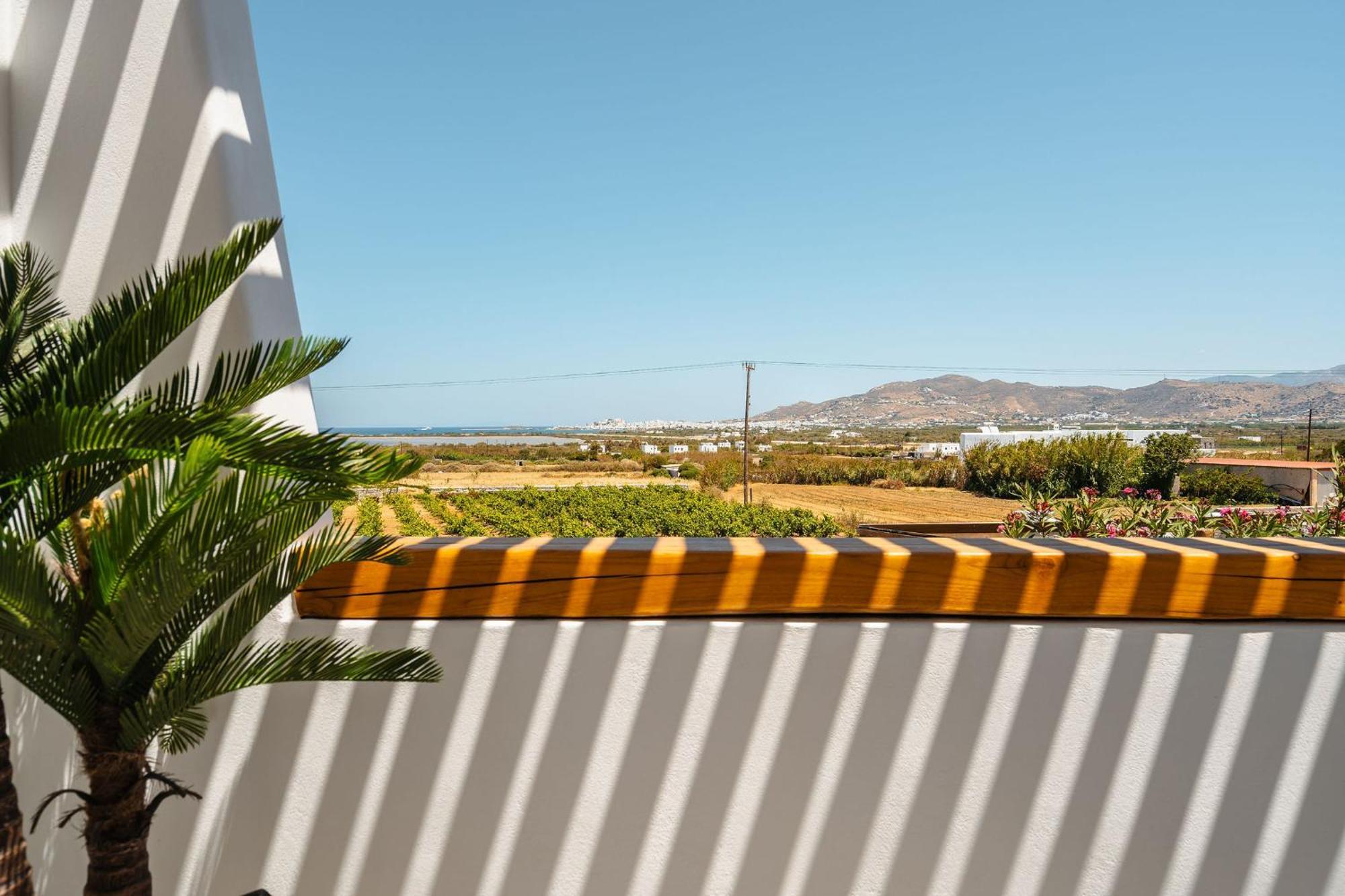 Sunday Luxury Suites Agia Anna  Exterior foto