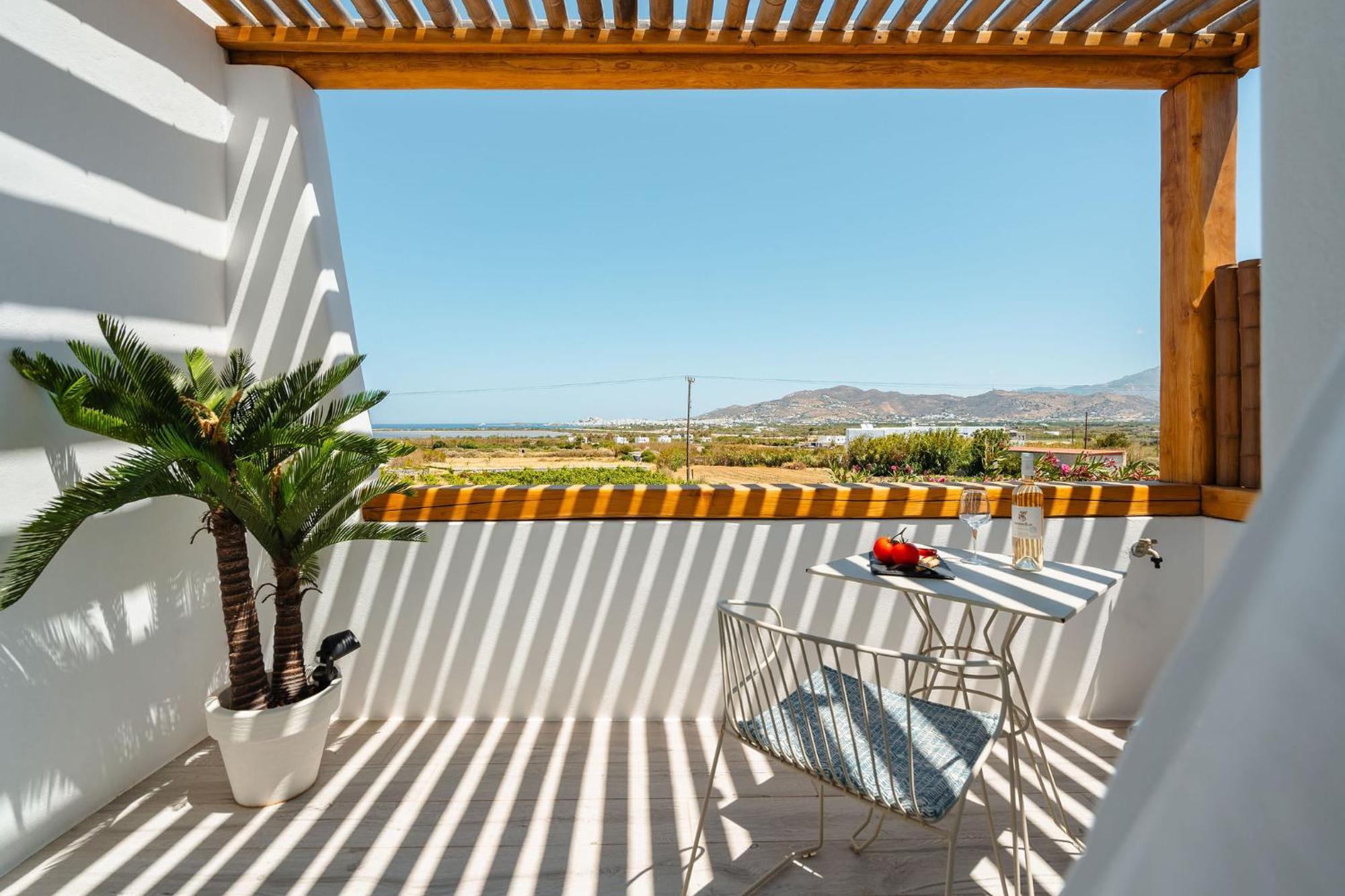 Sunday Luxury Suites Agia Anna  Exterior foto