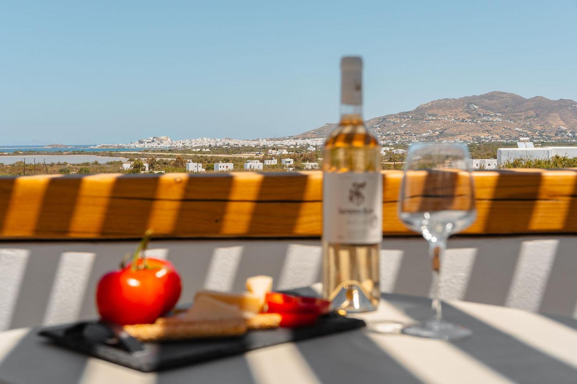 Sunday Luxury Suites Agia Anna  Exterior foto